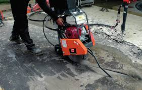 Maşina de tăiat beton şi asfalt Altrad Belle Compact 350X de închiriat - Fără pânză - imagine 2